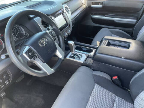 2017 Toyota Tundra SR5