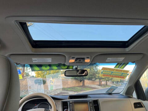 2011 Toyota Sienna Limited 7-Passenger