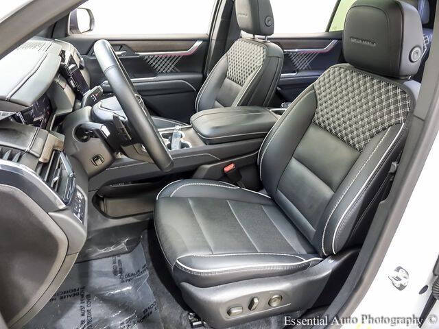 2024 GMC Acadia Denali