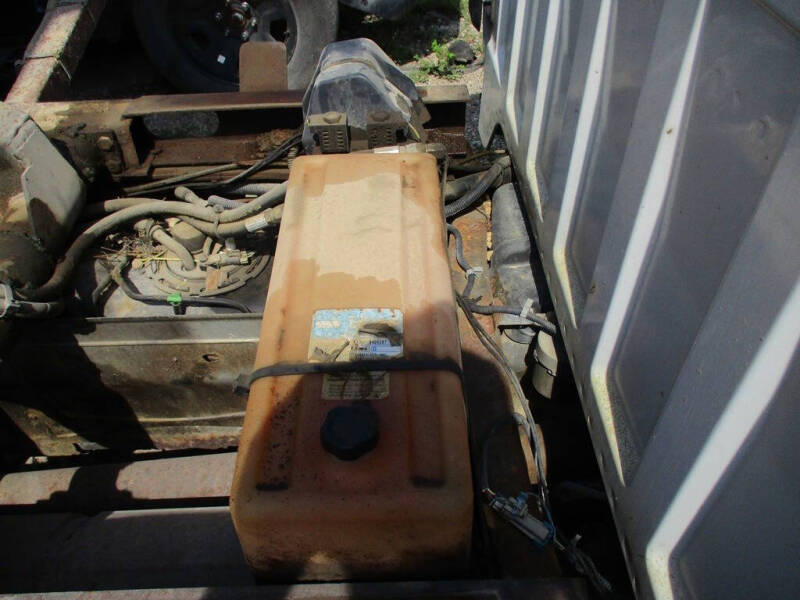 2006 Chevrolet DRW Dump Box