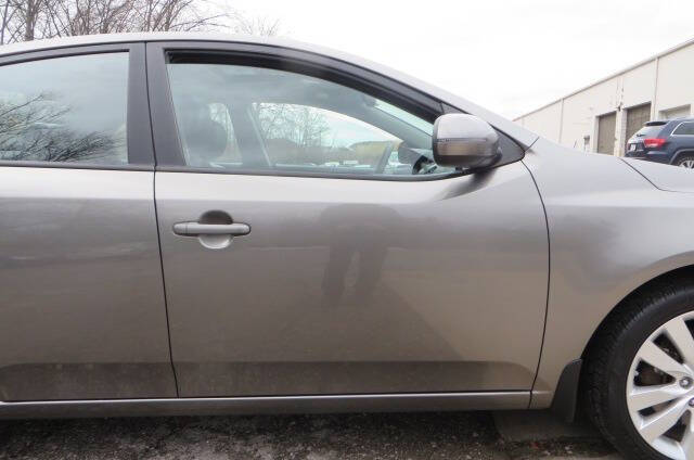 2011 Kia Forte SX photo 18