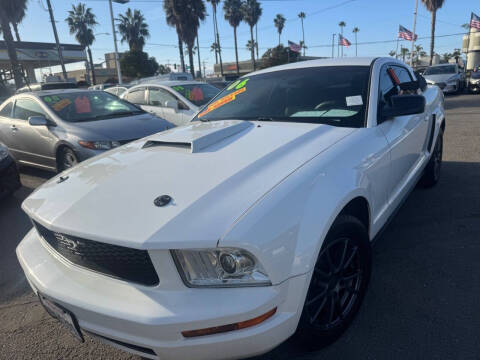 2006 Ford Mustang V6 Deluxe
