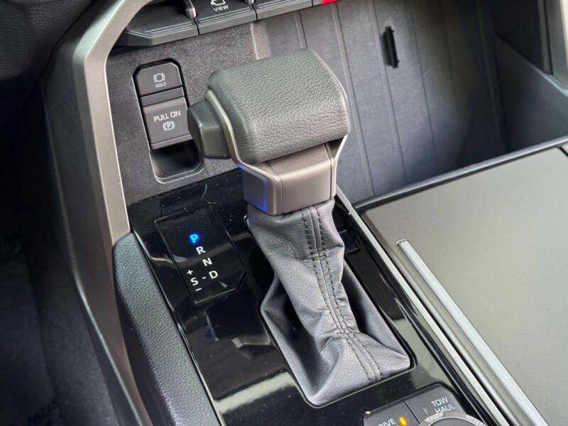 2023 Toyota Sequoia SR5