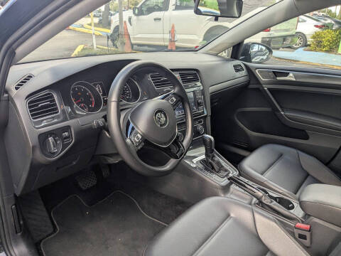 2021 Volkswagen Golf TSI
