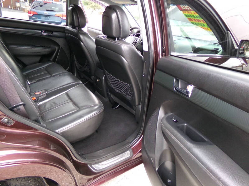 2011 Kia Sorento SX