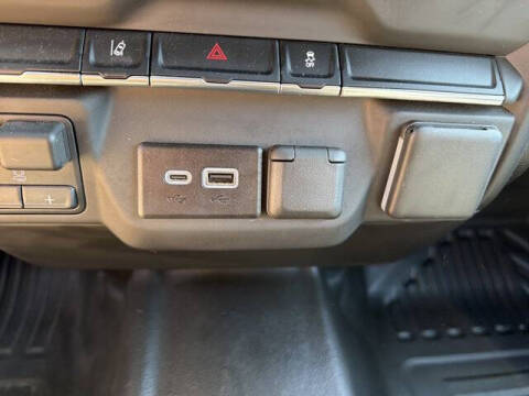 2025 Chevrolet Silverado 3500HD CC