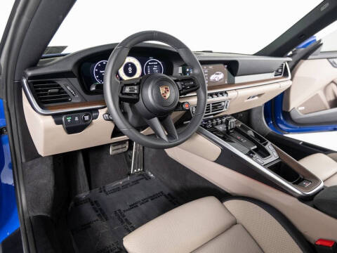 2025 Porsche 911 Carrera