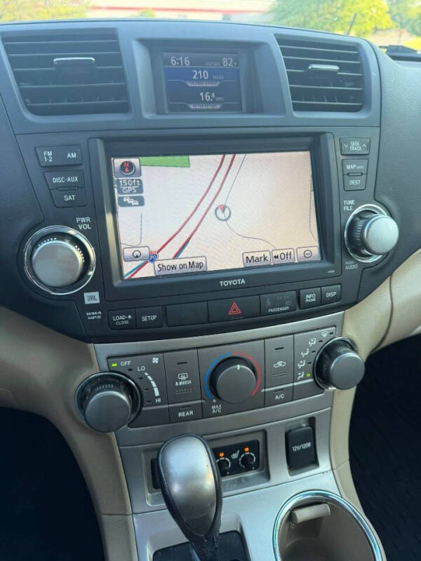 2012 Toyota Highlander SE