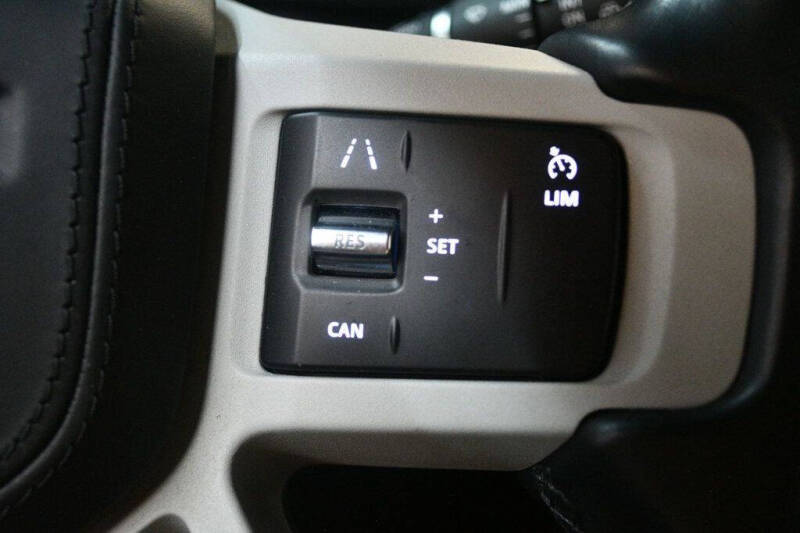 2023 Land Rover Defender 110 X-Dynamic SE