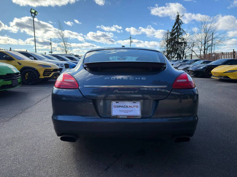 2011 Porsche Panamera