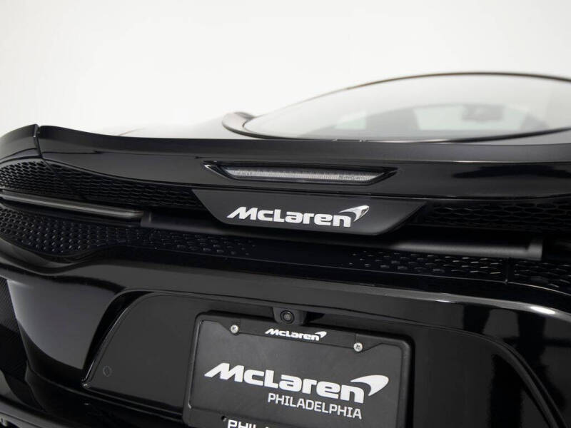 2023 McLaren GT