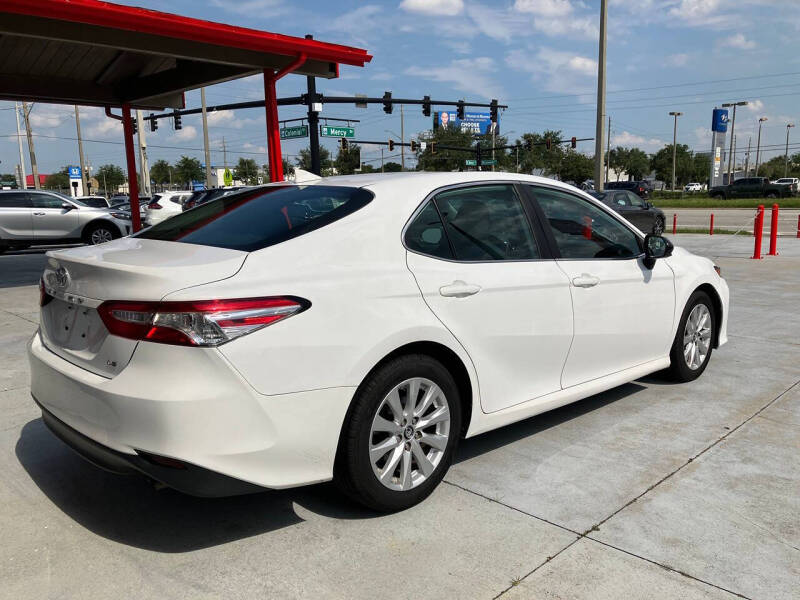 2019 Toyota Camry LE