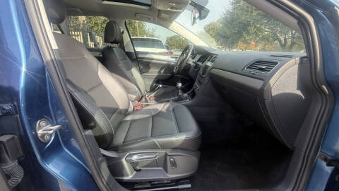 2017 Volkswagen Golf TSI Wolfsburg Edition