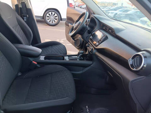 2022 Nissan Kicks SV