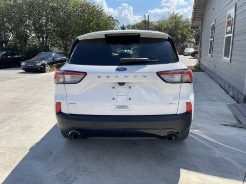 2021 Ford Escape SE