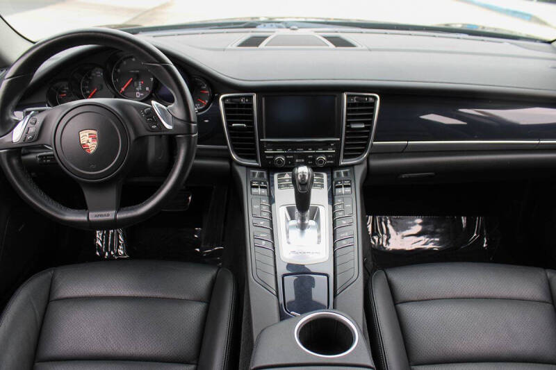 2012 Porsche Panamera