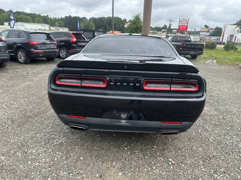 2019 Dodge Challenger SXT