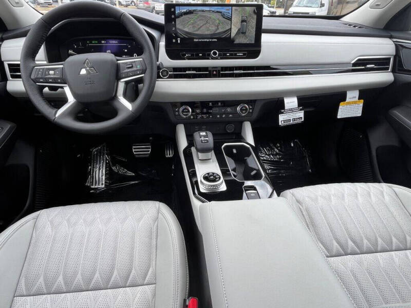 2026 Mitsubishi Outlander SEL