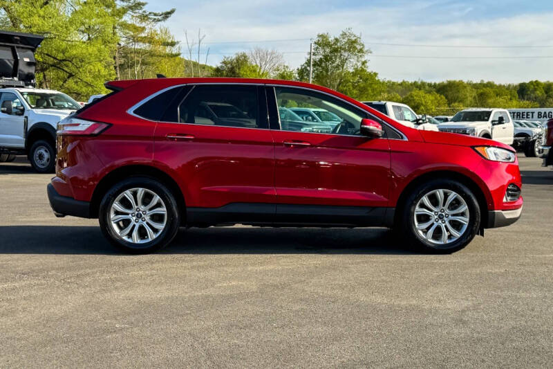 2021 Ford Edge Titanium