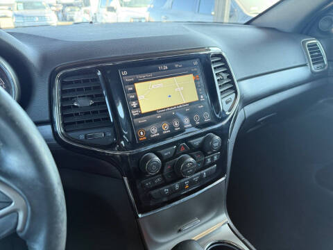 2019 Jeep Grand Cherokee Laredo E