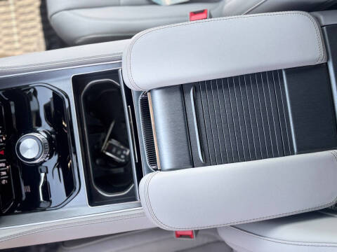 2025 Jeep Wagoneer L