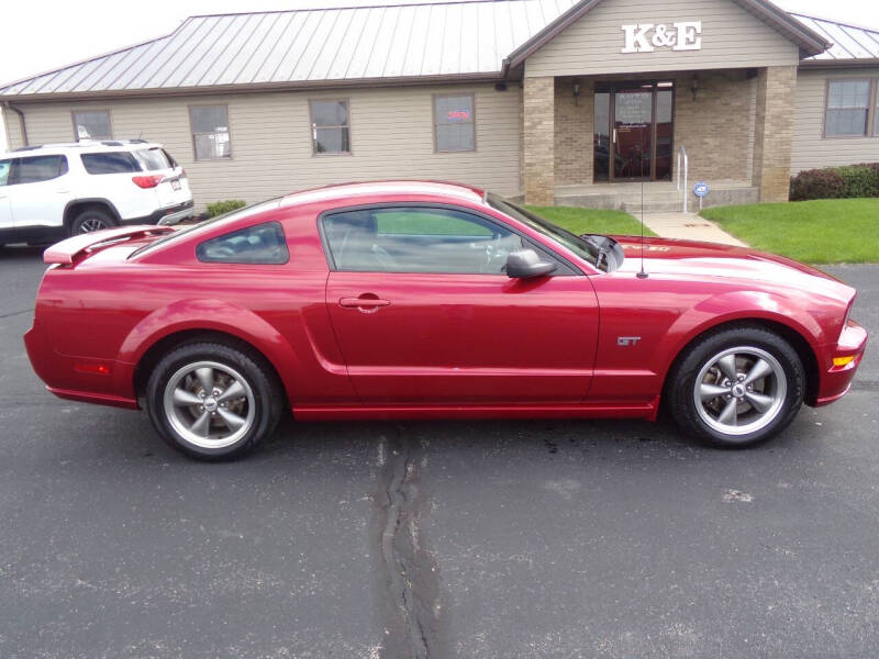 2005 Ford Mustang GT Deluxe