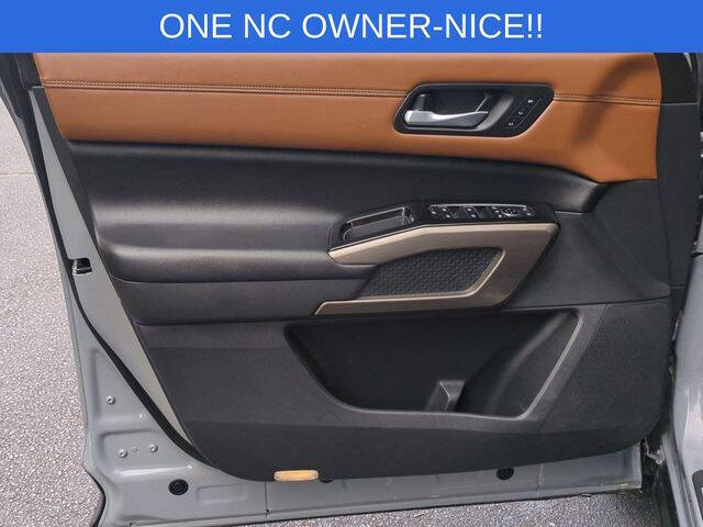 2022 Nissan Pathfinder Platinum