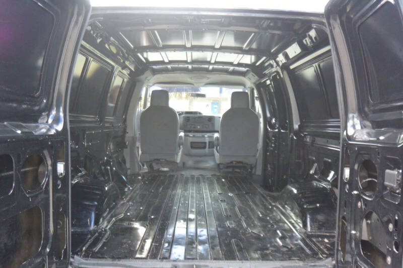 2010 Ford E-Series E-250