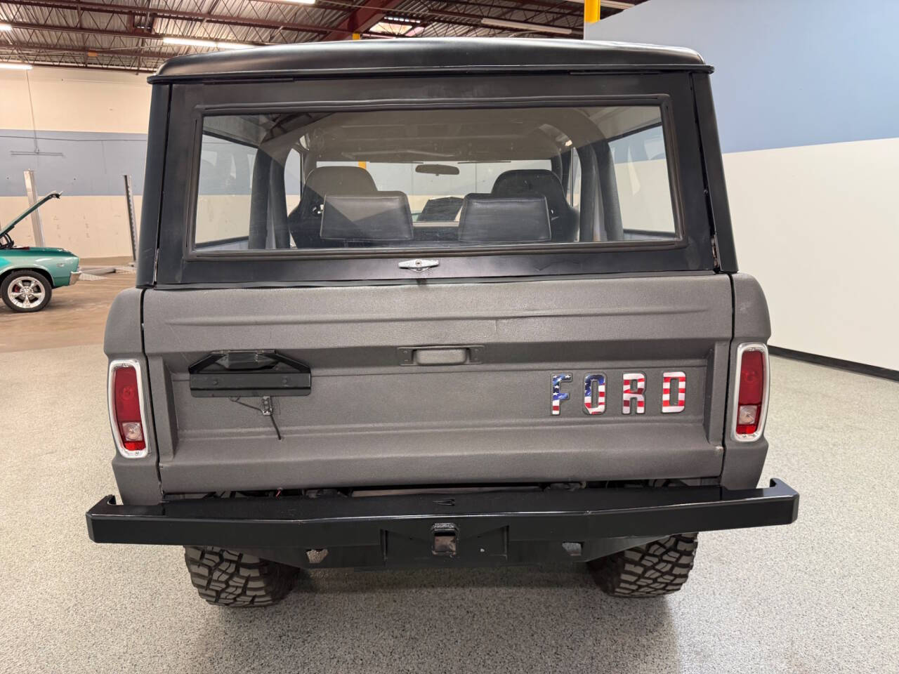 1970 Ford Bronco 7