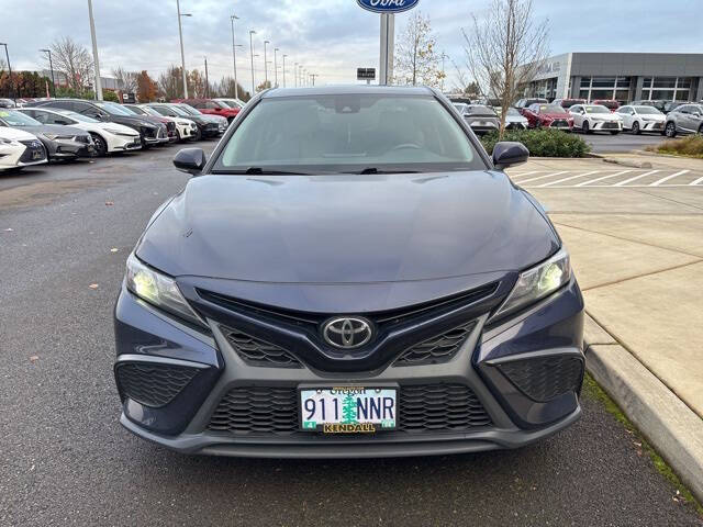 2022 Toyota Camry SE