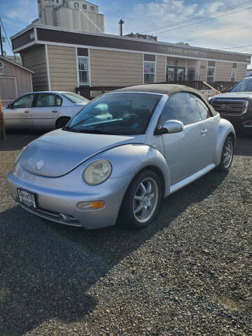 2003 Volkswagen New Beetle Convertible for sale at Deanas Auto Biz in Pendleton OR