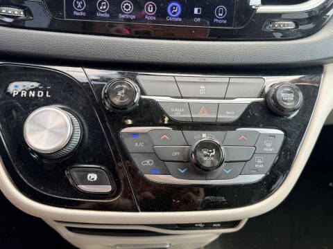 2017 Chrysler Pacifica Touring