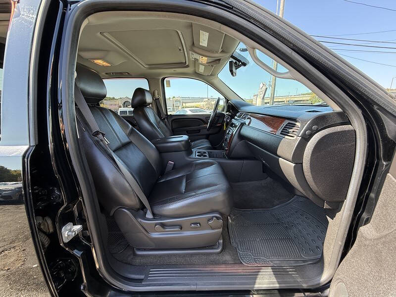 2012 Chevrolet Avalanche LT