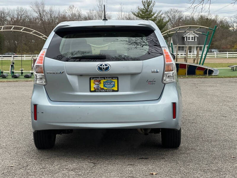 2012 Toyota Prius v Two