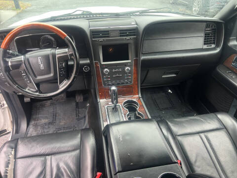 2017 Lincoln Navigator L Select