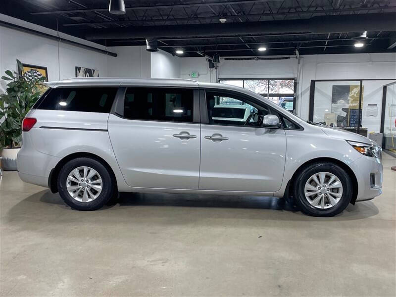 2018 Kia Sedona LX