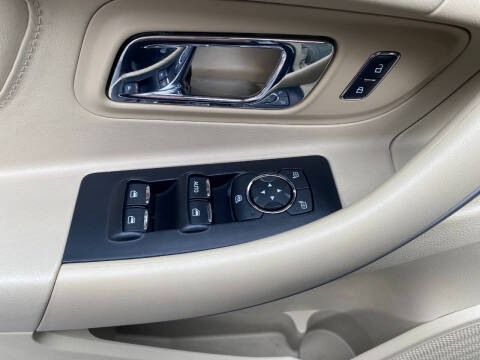 2015 Ford Taurus SE