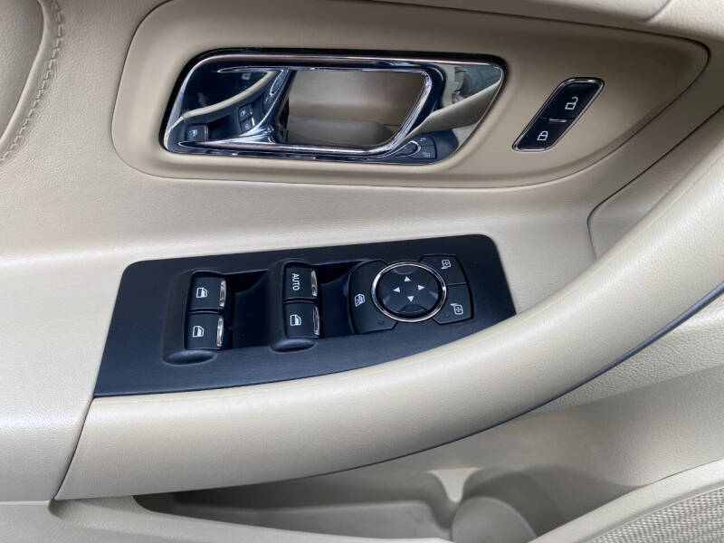 2015 Ford Taurus SE