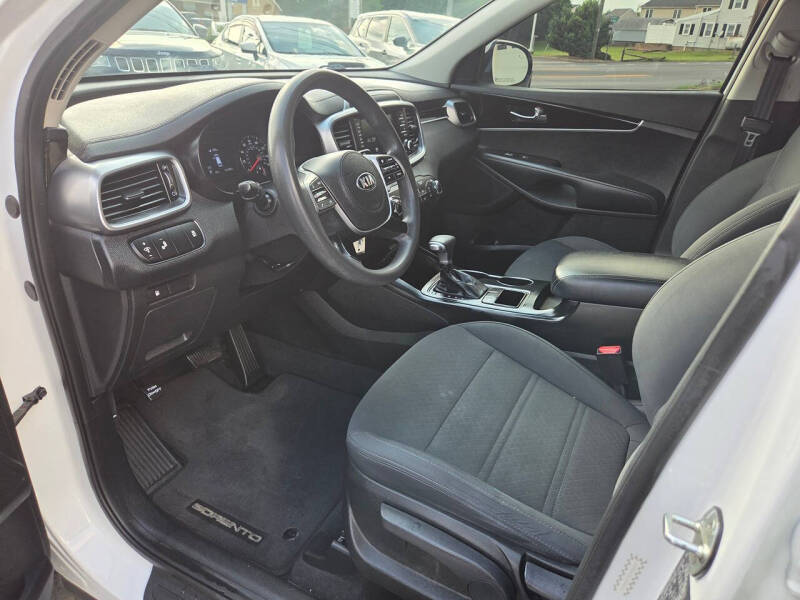 2020 Kia Sorento LX