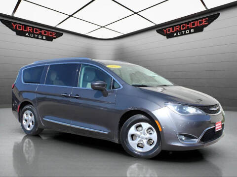 2017 Chrysler Pacifica Touring-L Plus
