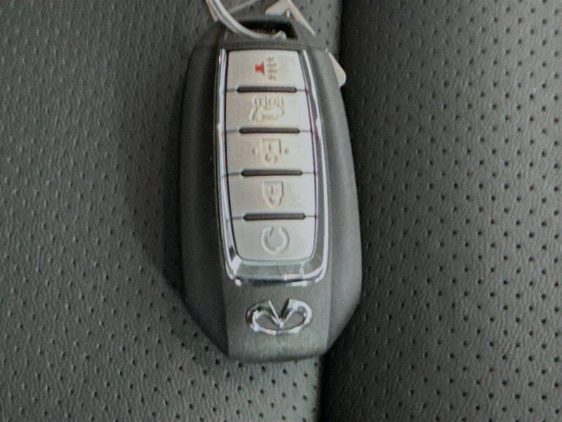 2025 Infiniti QX50 Luxe