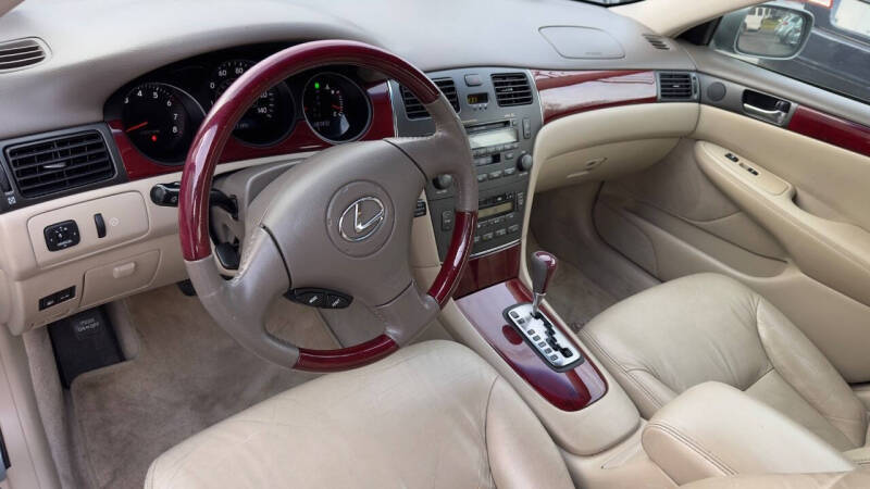 2004 Lexus ES 330