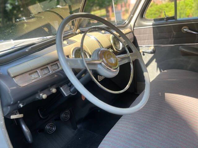 1948 Ford Super Deluxe