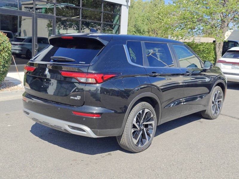 2025 Mitsubishi Outlander PHEV SE