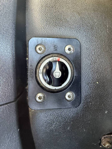 2013 Freightliner M2 106