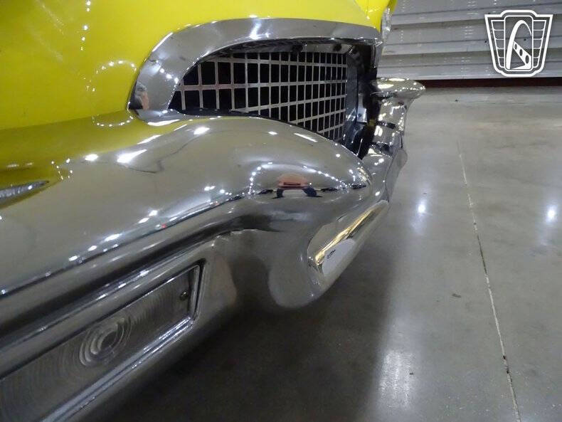 1957 Ford Thunderbird