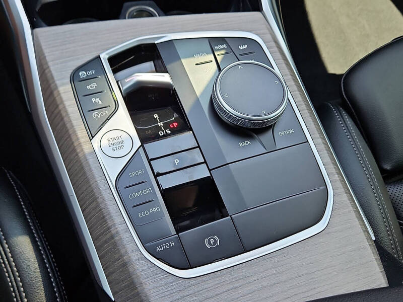 2025 BMW 3 Series 330i