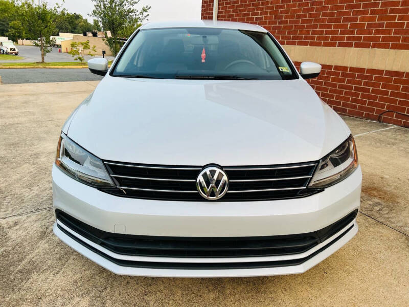 2017 Volkswagen Jetta null photo 4