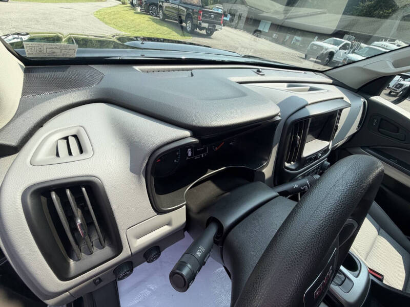 2022 GMC Canyon Elevation Standard