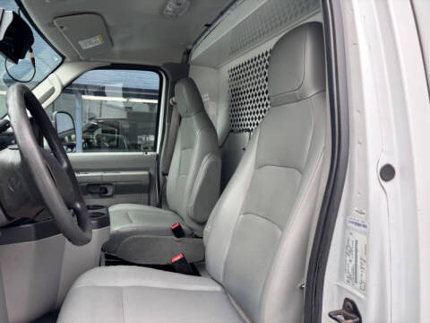 2017 Ford E350 Bucket Van